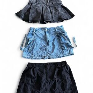 Women’s 3 Pack Skirt Bundle
Denim Blue Black Small / Medium